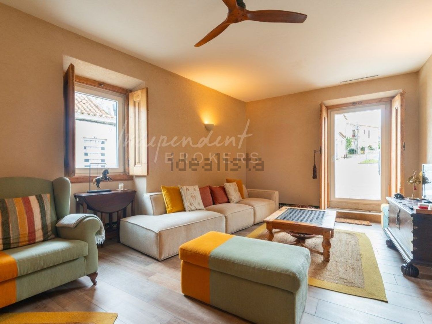 出租小楼房或独栋别墅在Rua Miguel Bombarda, 2 - 客厅