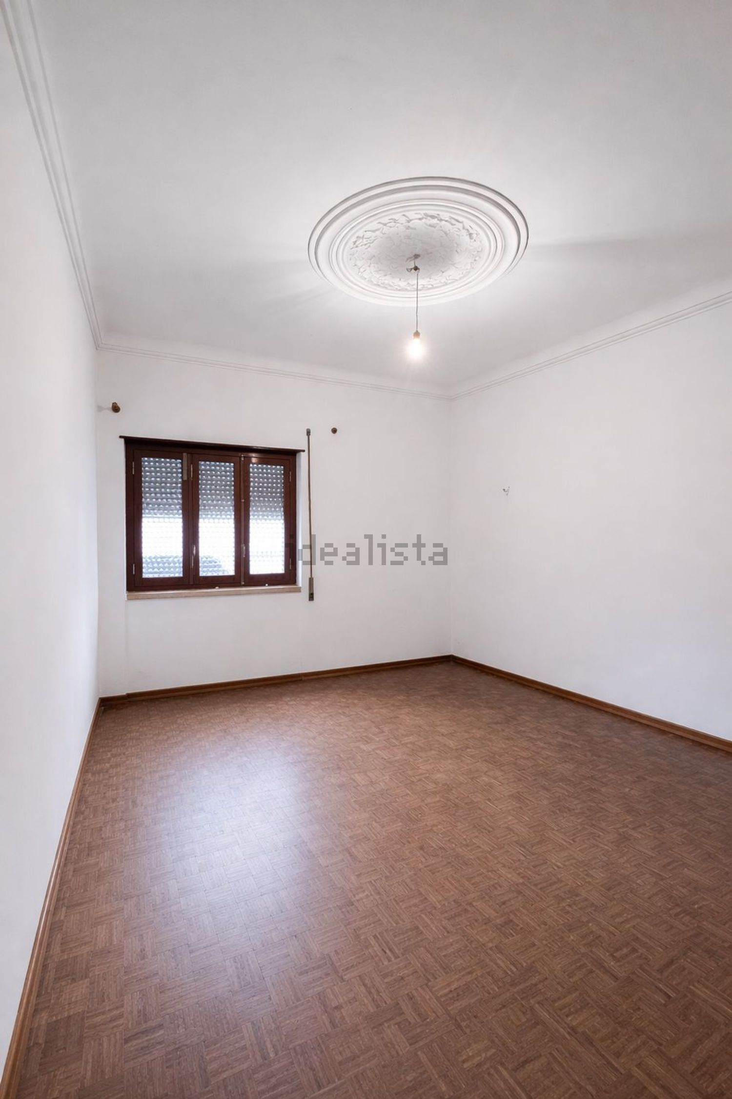 出租小楼房或独栋别墅在Rua Afonso de Albuquerque, 48 - 居住