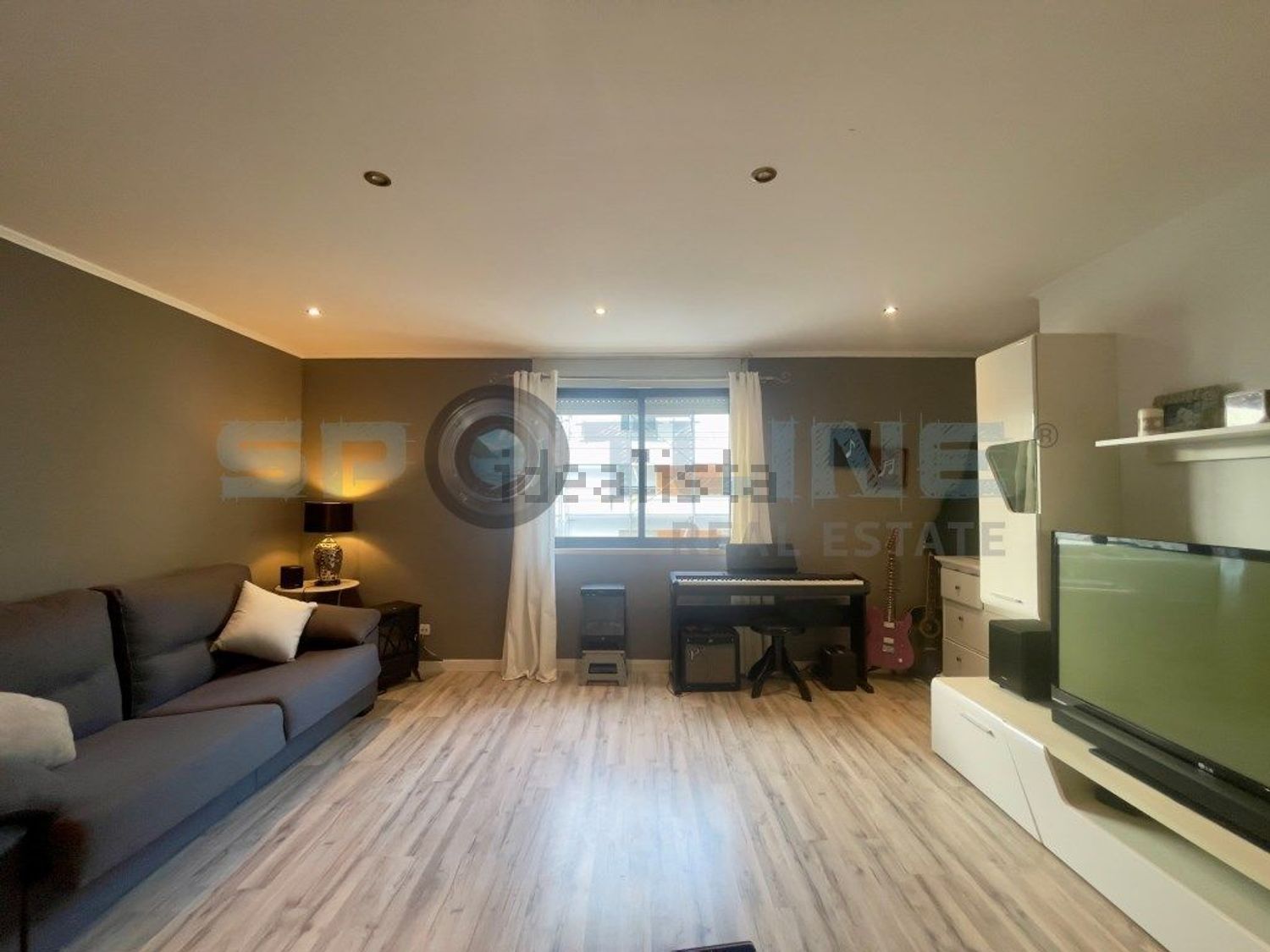 公寓 t4出售在Rua Barata Feyo, 10 - 客厅