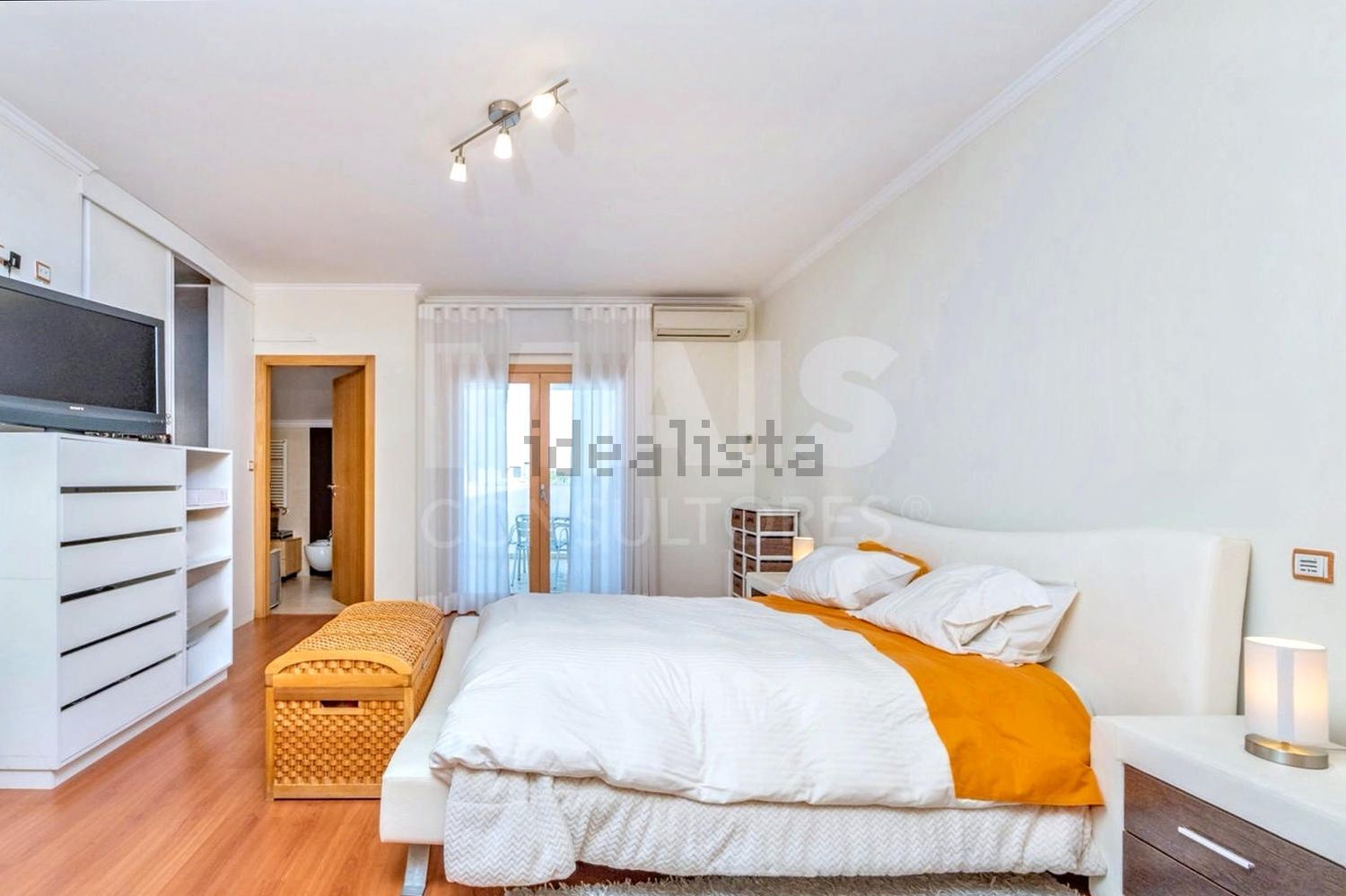 公寓 t4出售在Rua Alexandre Herculano - 卧室