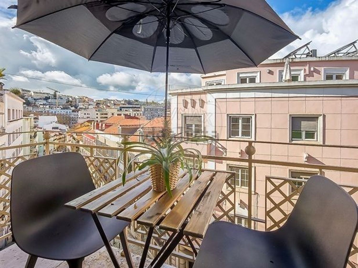 T0（单人公寓）出售在Rua do Telhal, 72 - 阳台