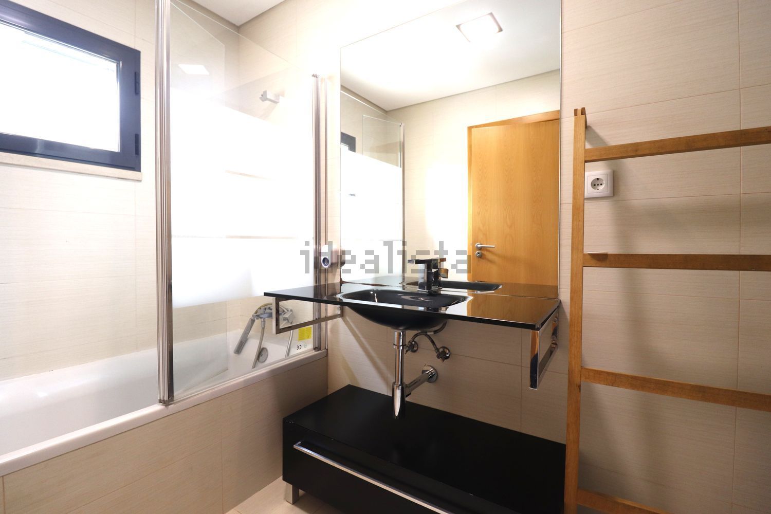 出租公寓 t2在Rua Ribeira dos Bogueiros, 46 - 卫生间