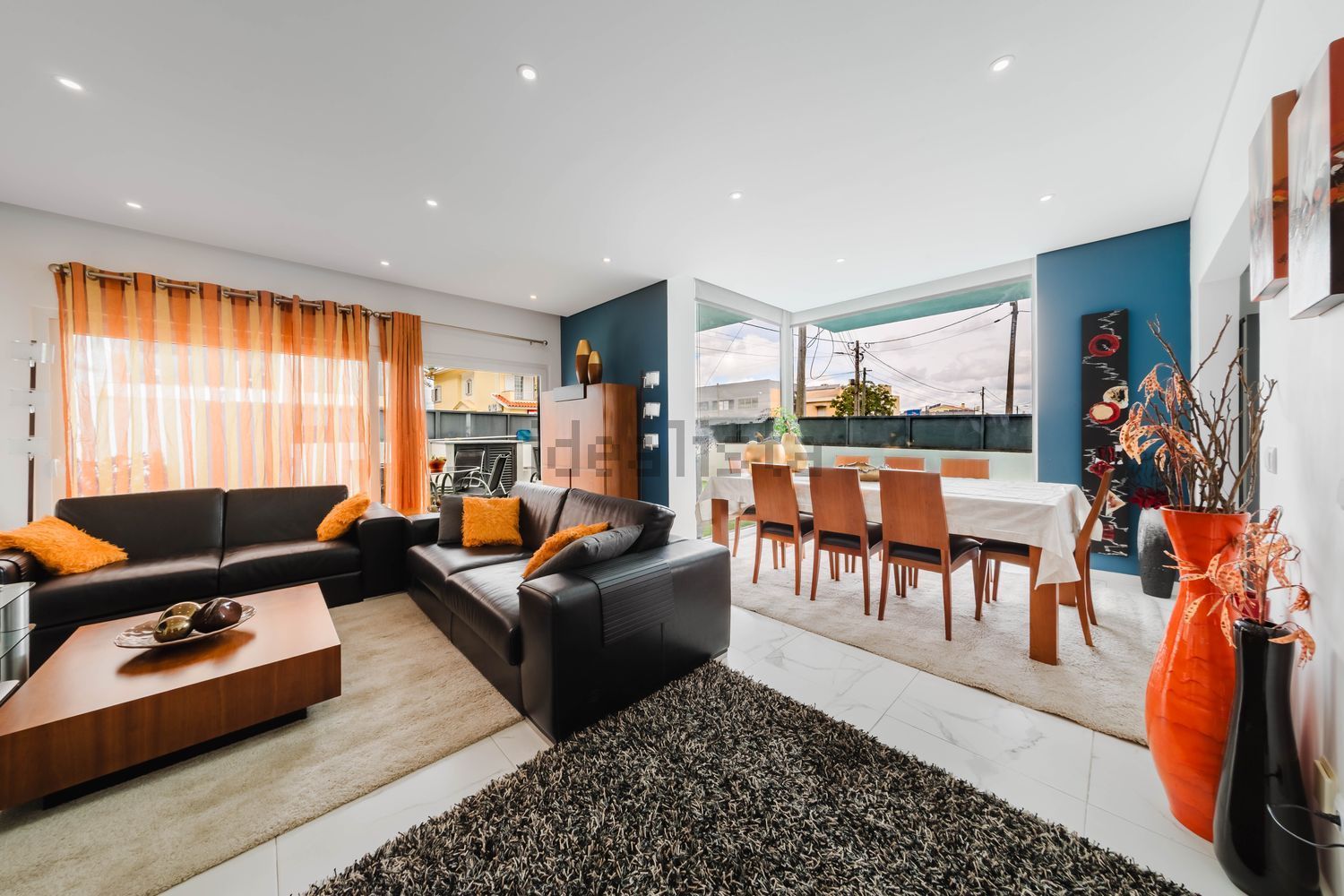 小楼房或独栋别墅出售在Redondos - 客厅