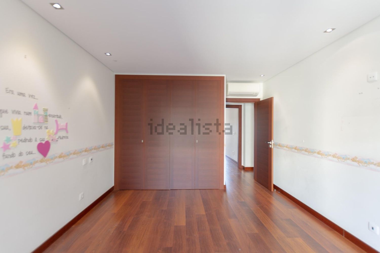 出租公寓 t4在Rua Marechal Gomes da Costa, 3 - 居住