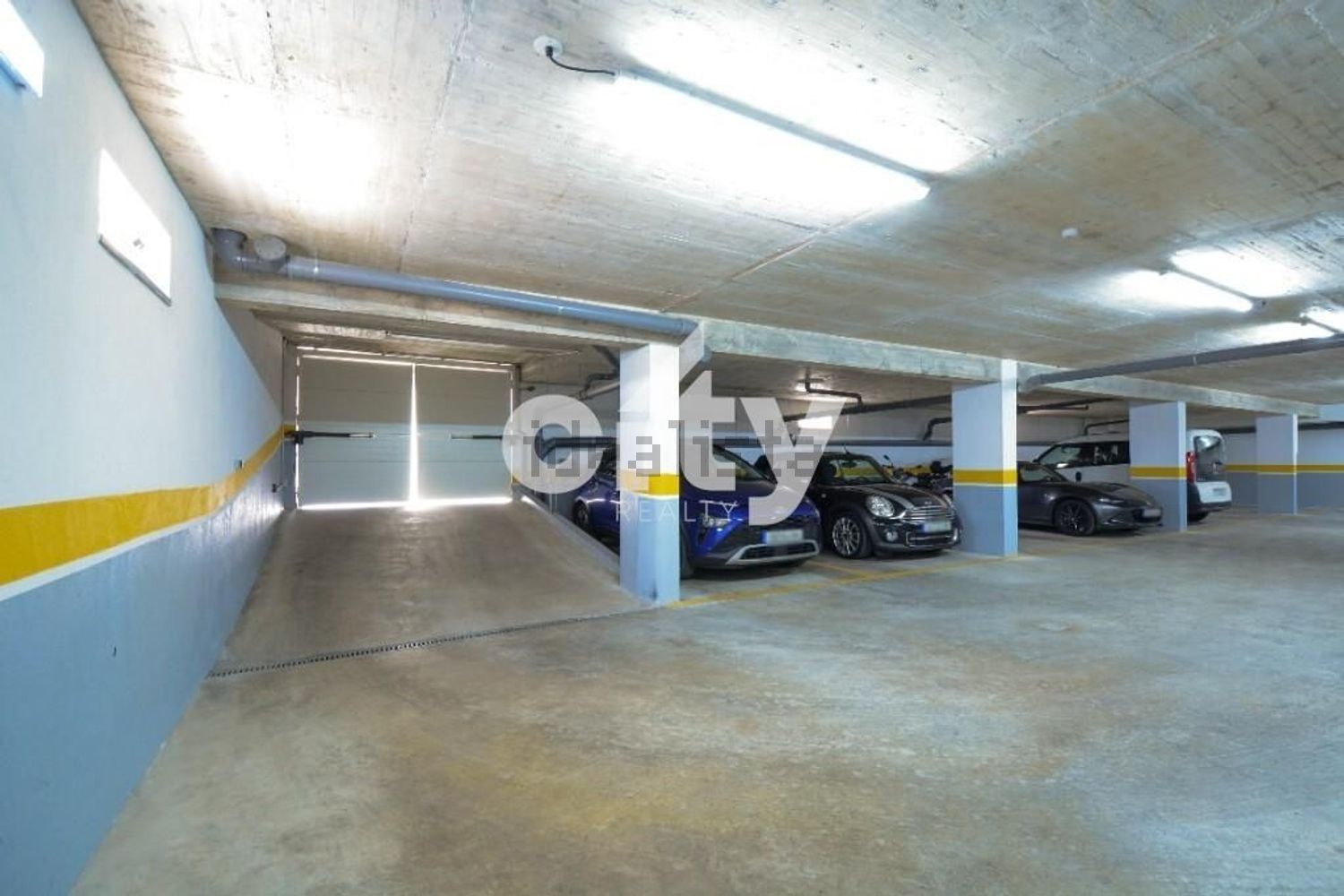 公寓 t3出售在Rua Doutor Sabino Galrão - 停车位