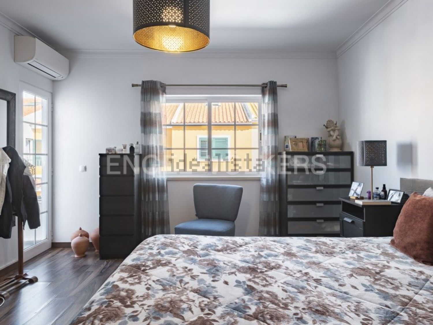 小楼房或独栋别墅出售在Moita - 卧室