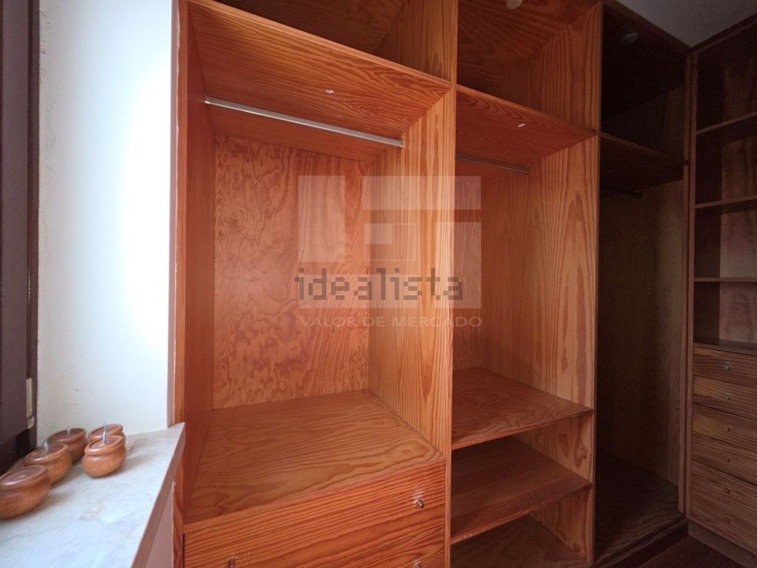 出租小楼房或独栋别墅在Rua Mato da Mina, 22 - 试衣间