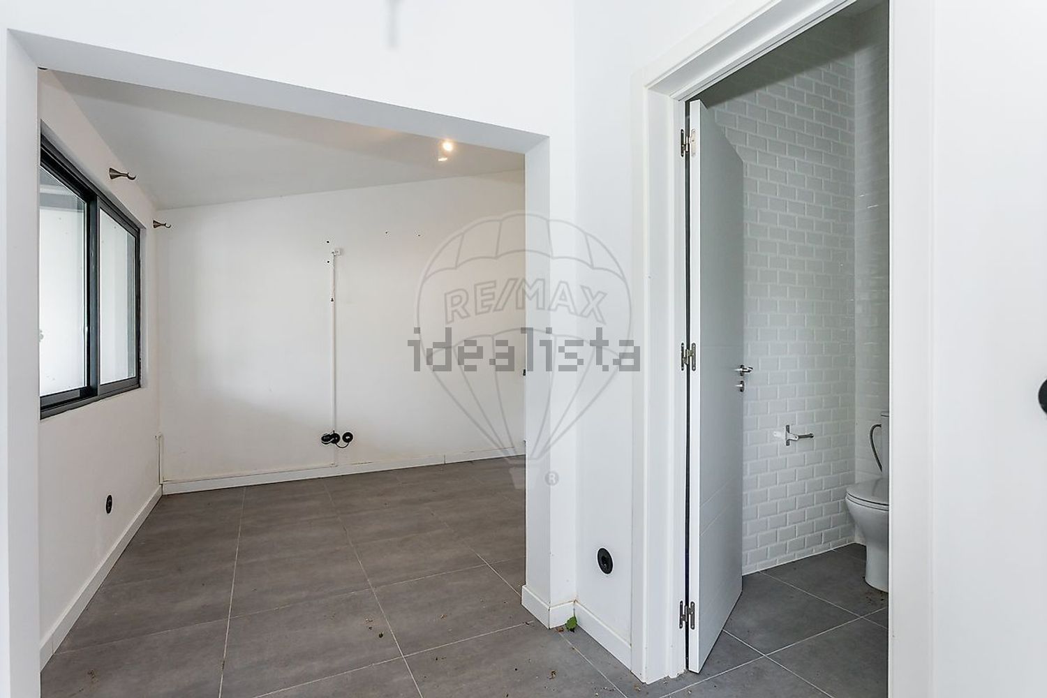 小楼房或独栋别墅出售在Rua Central - 卫生间