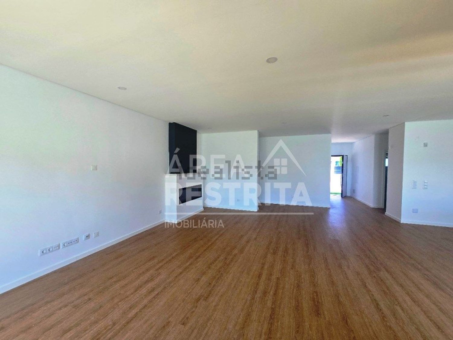 小楼房或独栋别墅出售在Rua dos Vitoriosos - 居住