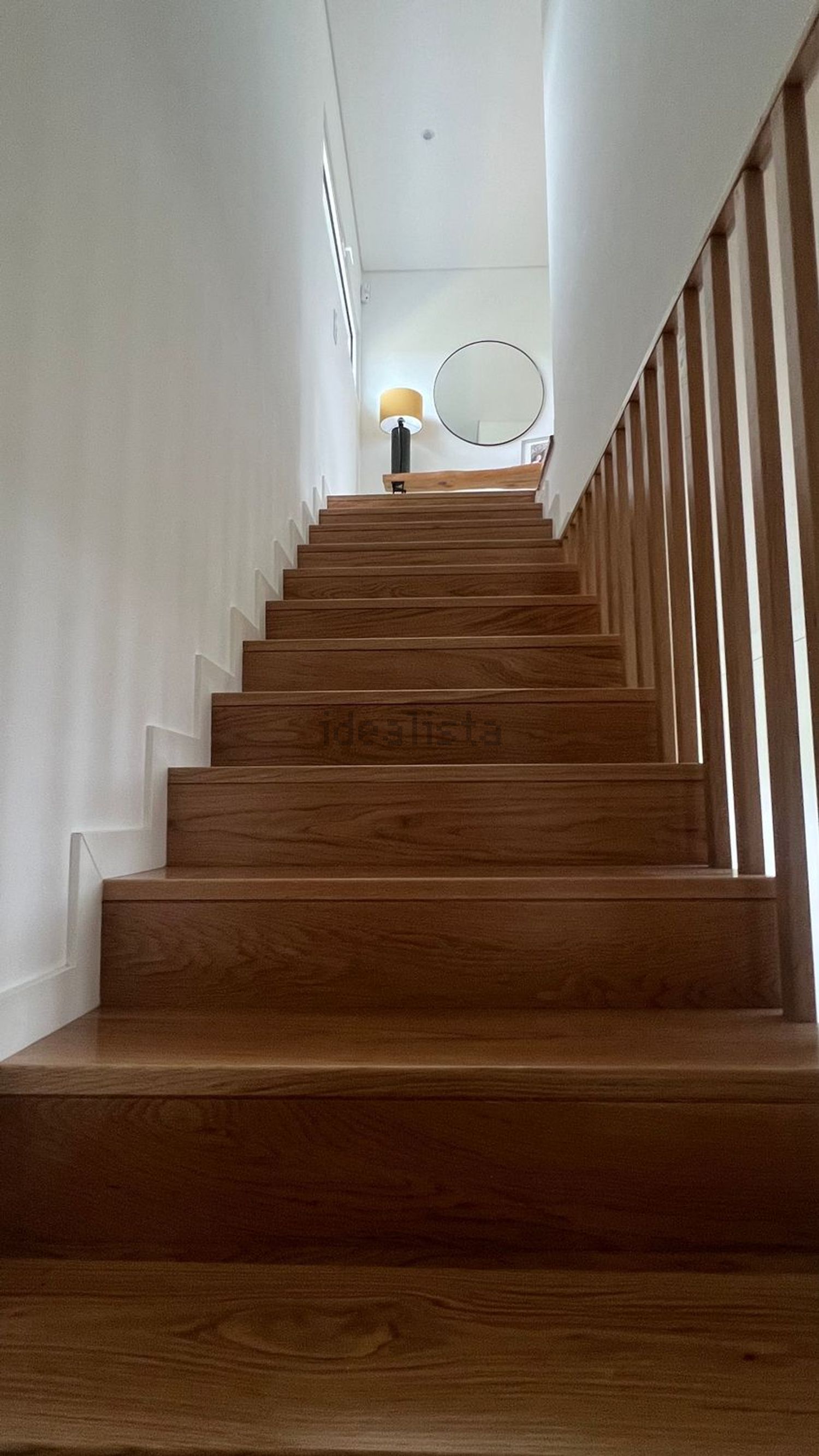 出租双拼别墅在Caminho do Figueiredo, 6 - 楼梯