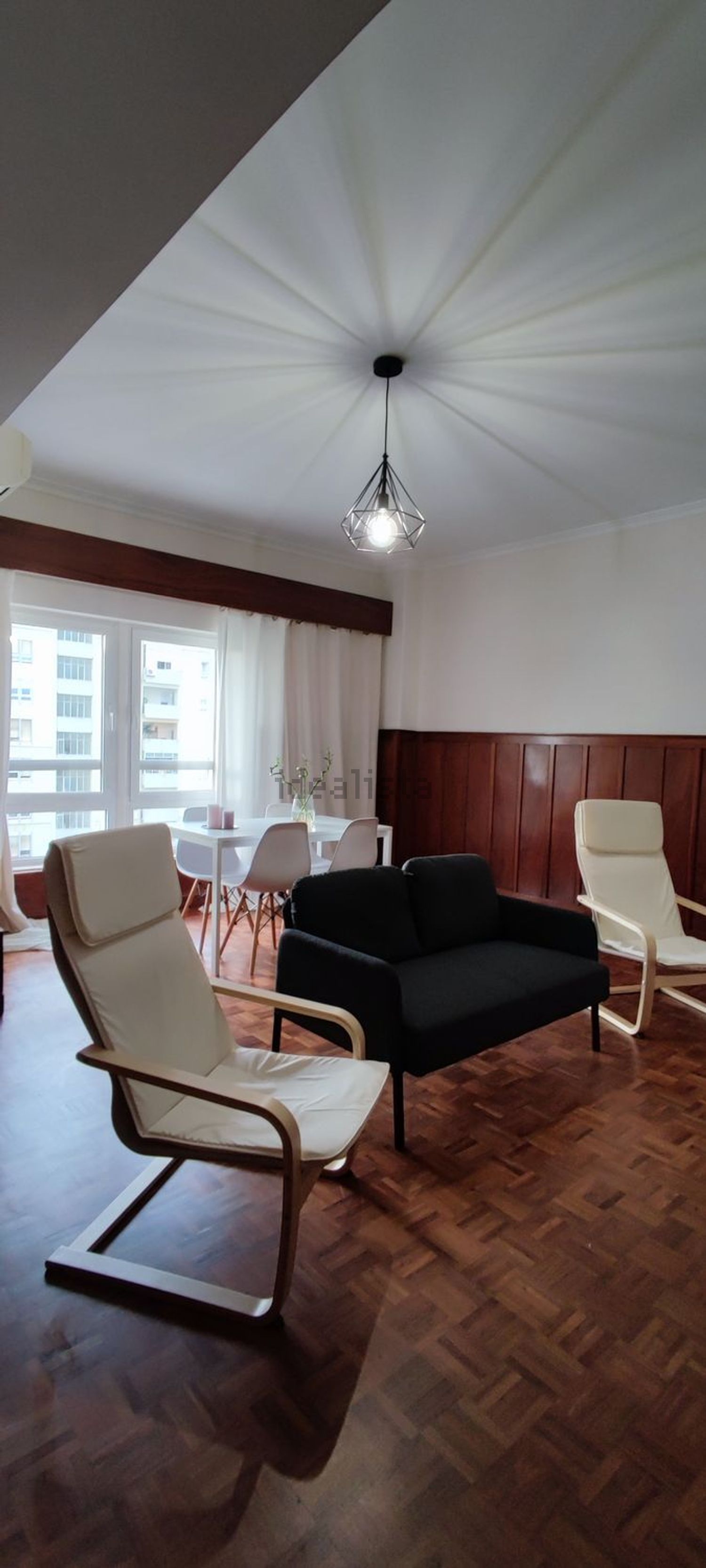 出租房间在Avenida Cidade de Luanda, 485 - 客厅