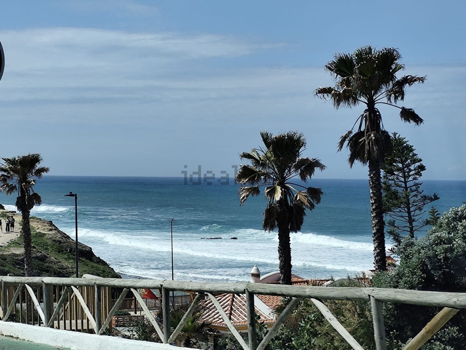 小楼房或独栋别墅出售在Rua Central - 周边