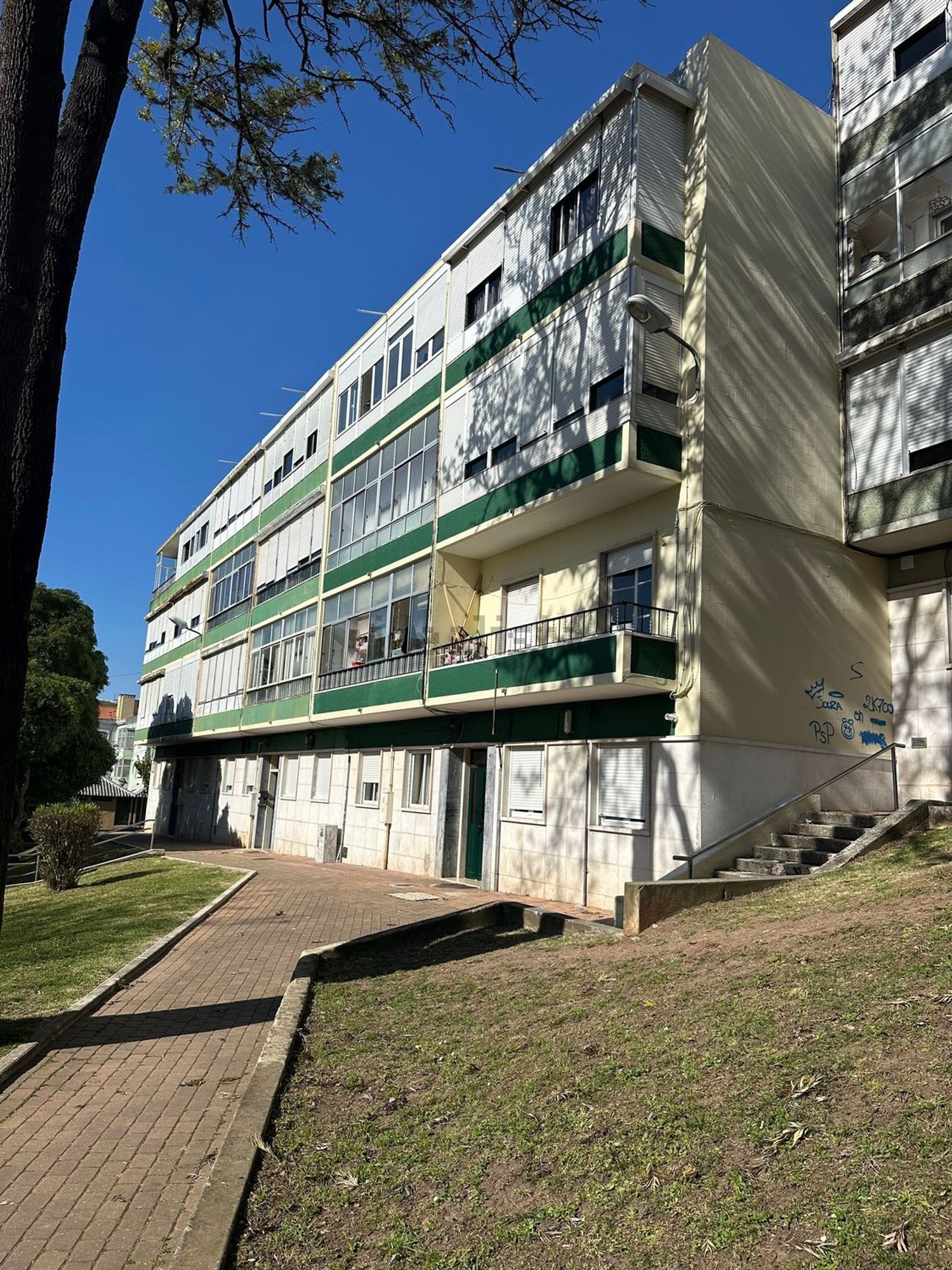 出租公寓 t2在Praça de Angola, 40 - 外立面