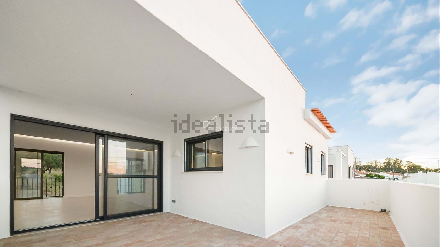 双拼别墅出售在Bairro da Quintinha - 外立面