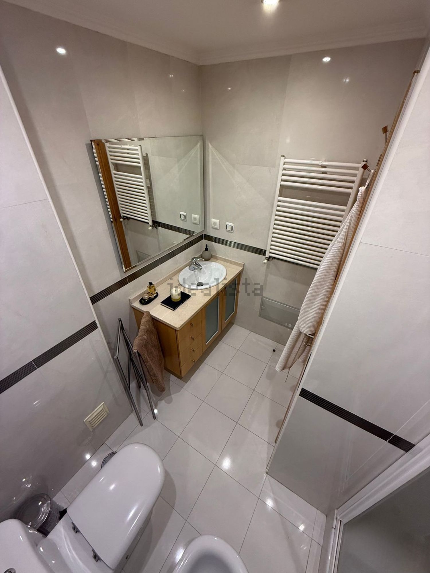 公寓 t2出售在Rua Henrique Manuel Ginja Cardoso, 1 b - 卫生间