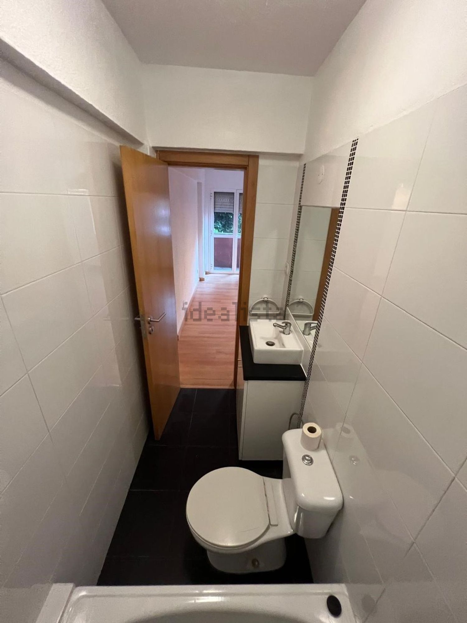 出租公寓 t2在Rua Sargento Armando Monteiro Ferreira, 126 - 卫生间