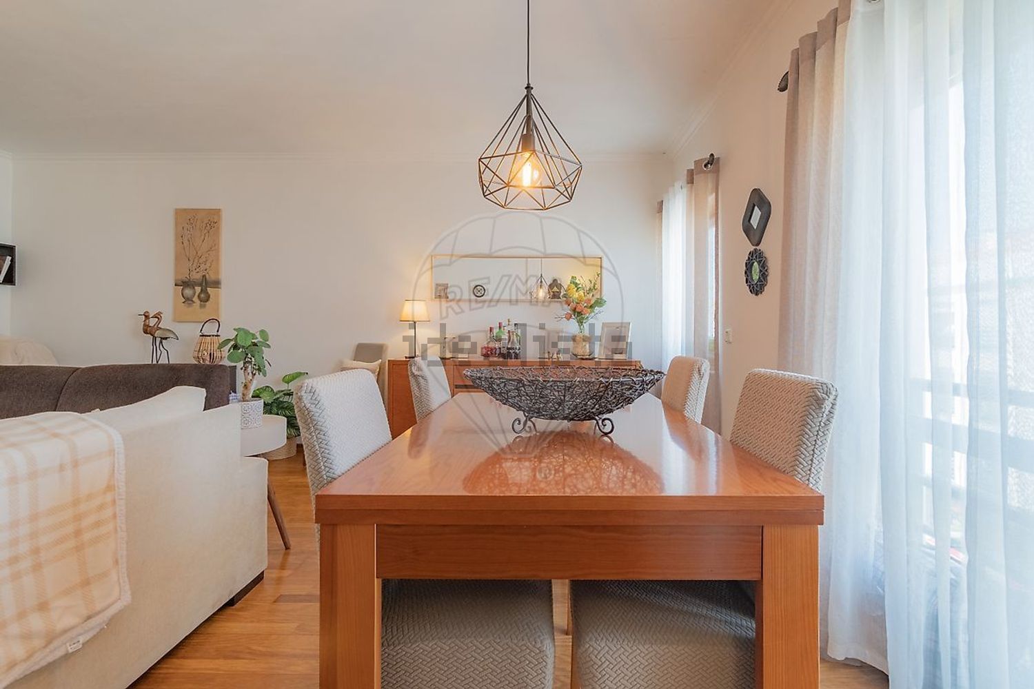 公寓 t2出售在Rua Doutor Afonso Oliveira Guimarães - 客厅