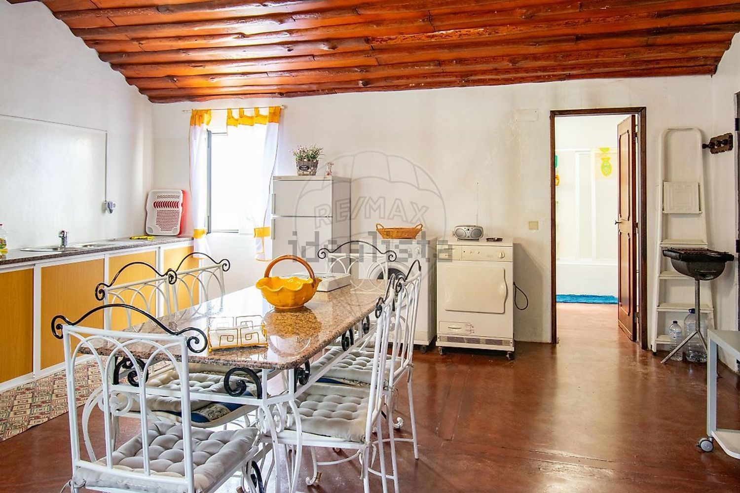 小楼房或独栋别墅出售Er261 - 厨房