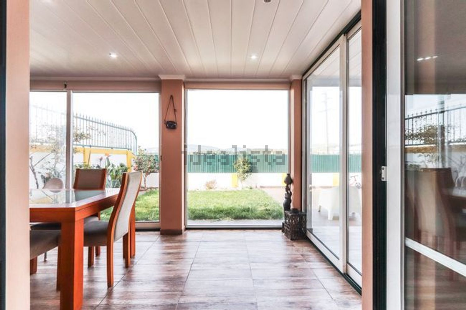 小楼房或独栋别墅出售在Praceta Santo António - 客厅