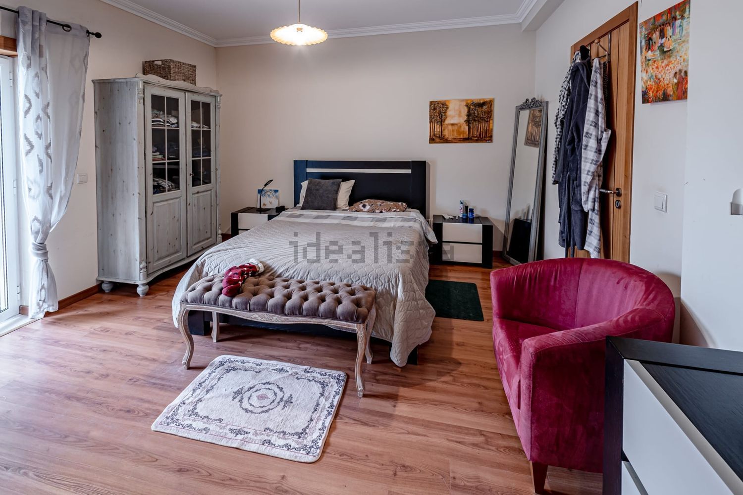 小楼房或独栋别墅出售在Peral - 卧室