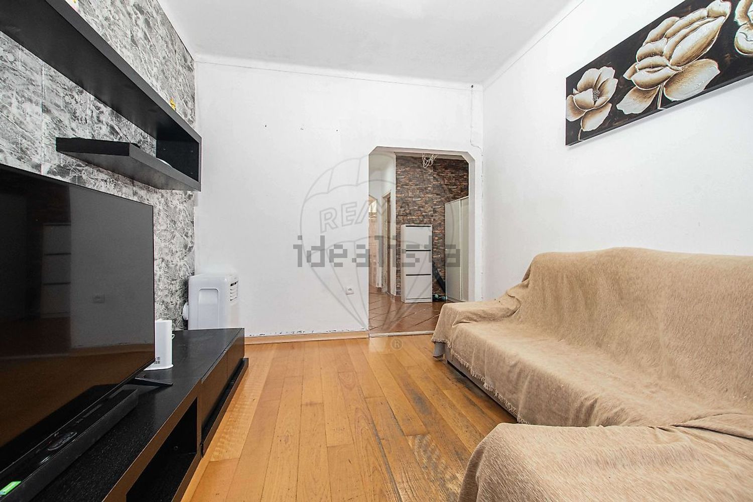 公寓 t2出售在Rua Piloto Nascimento Costa - 客厅