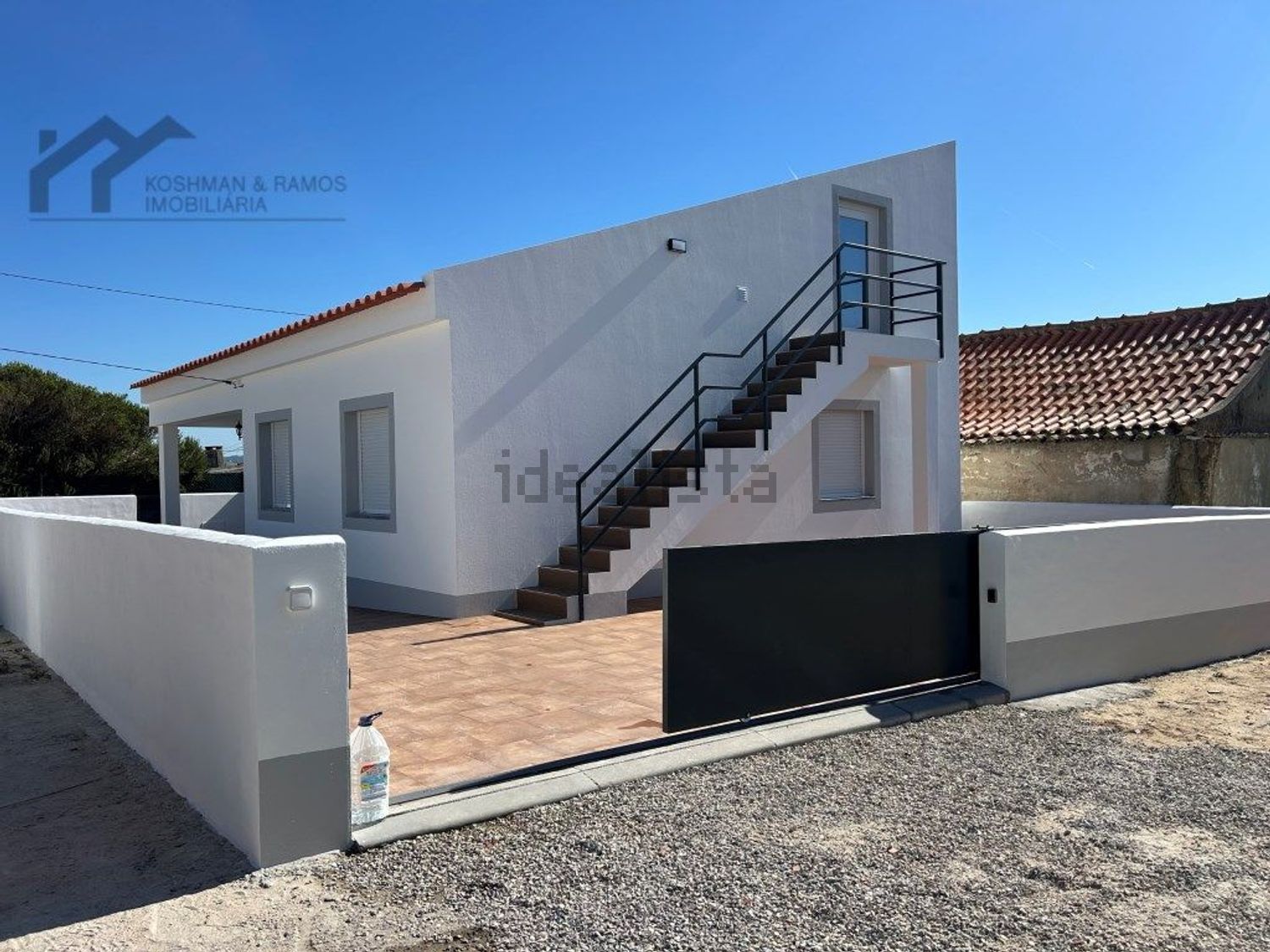 小楼房或独栋别墅出售在Centro - 外立面