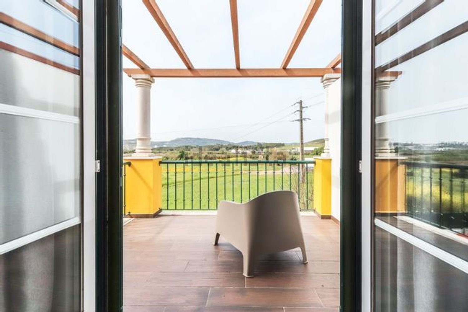 小楼房或独栋别墅出售在Praceta Santo António - 阳台