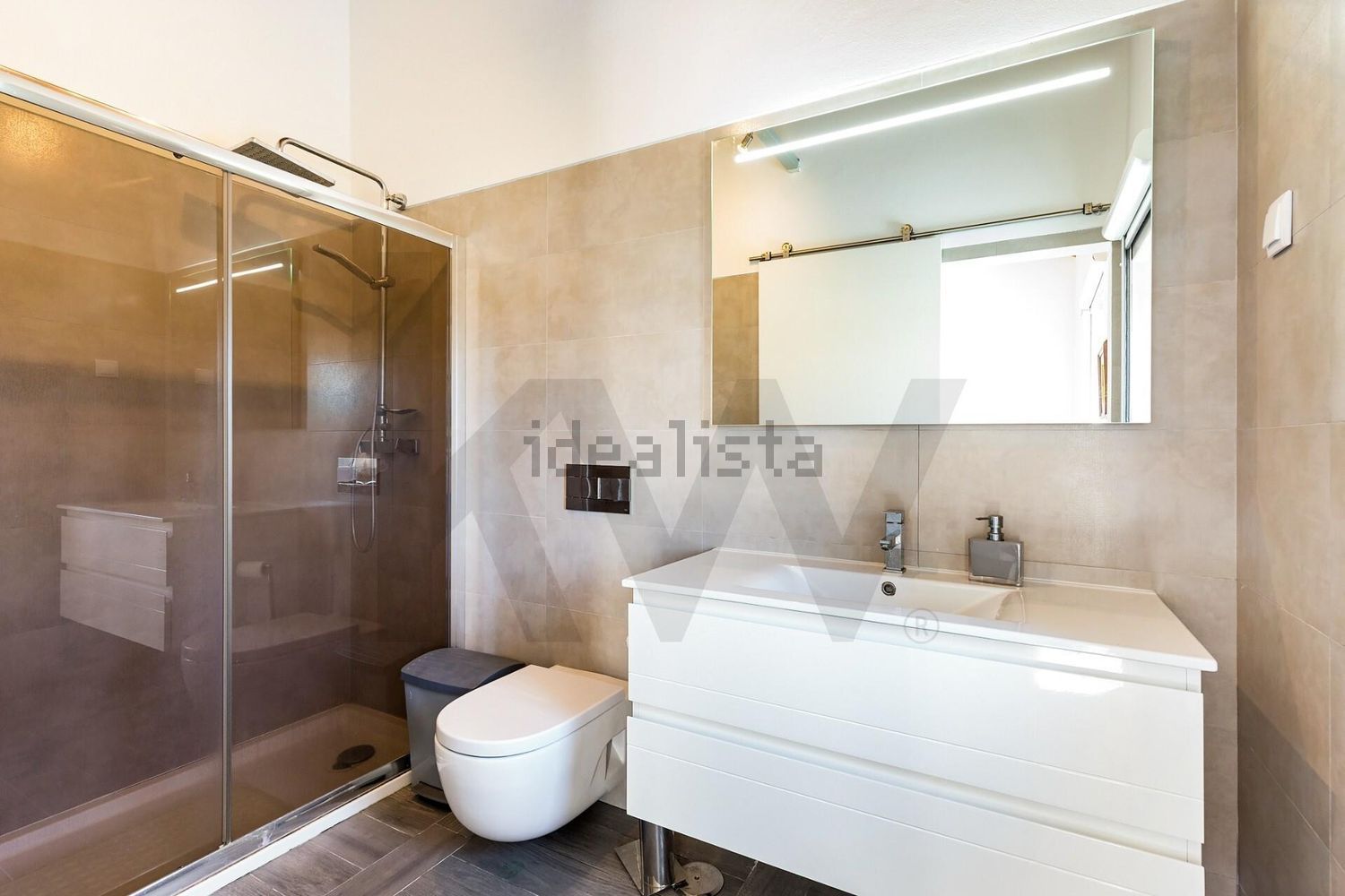 小楼房或独栋别墅出售在Rua de Cambelas - 卫生间