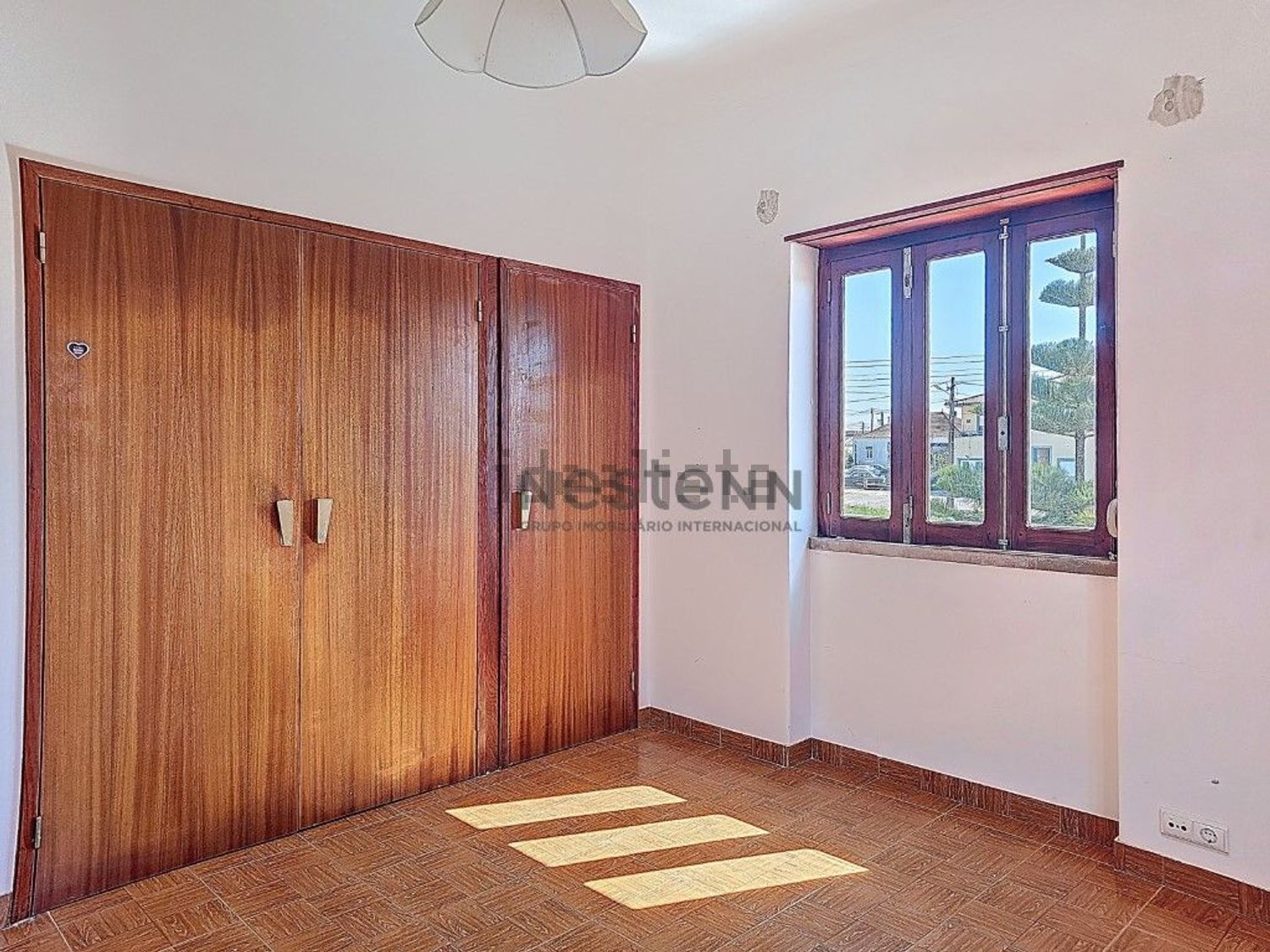 小楼房或独栋别墅出售在Lamas e Cercal - 卧室