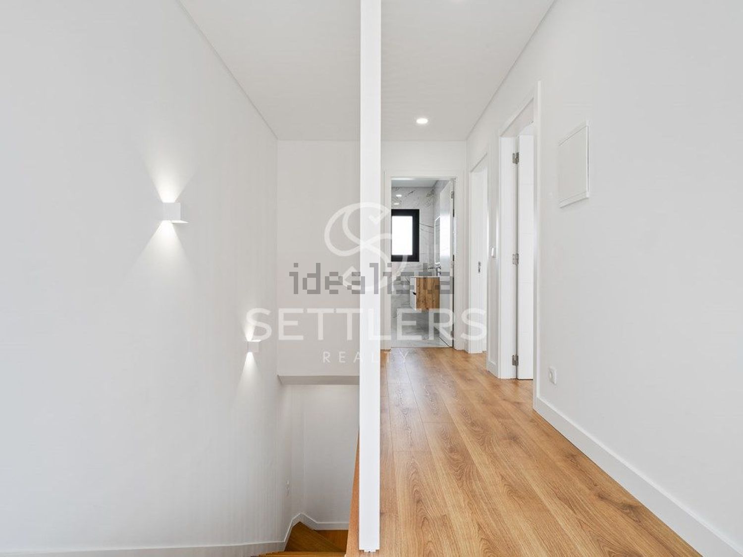 双拼别墅出售在Porto Salvo - 照片