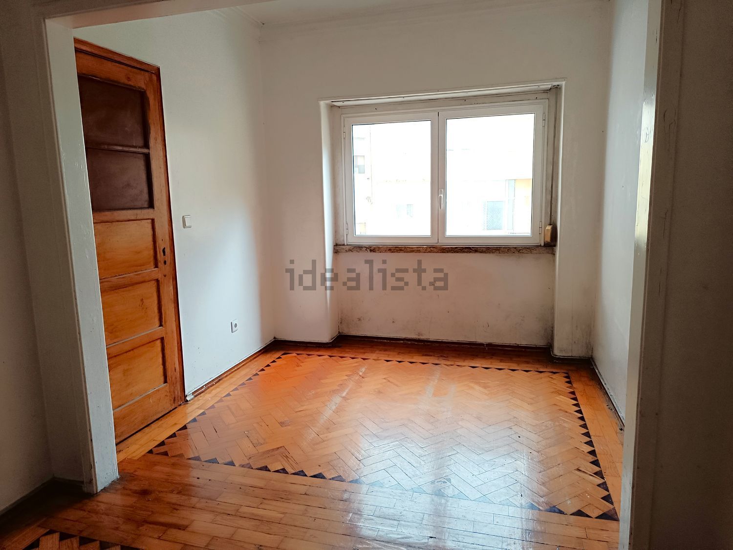 公寓 t2出售在Rua 1º de Maio, 40 - 客厅