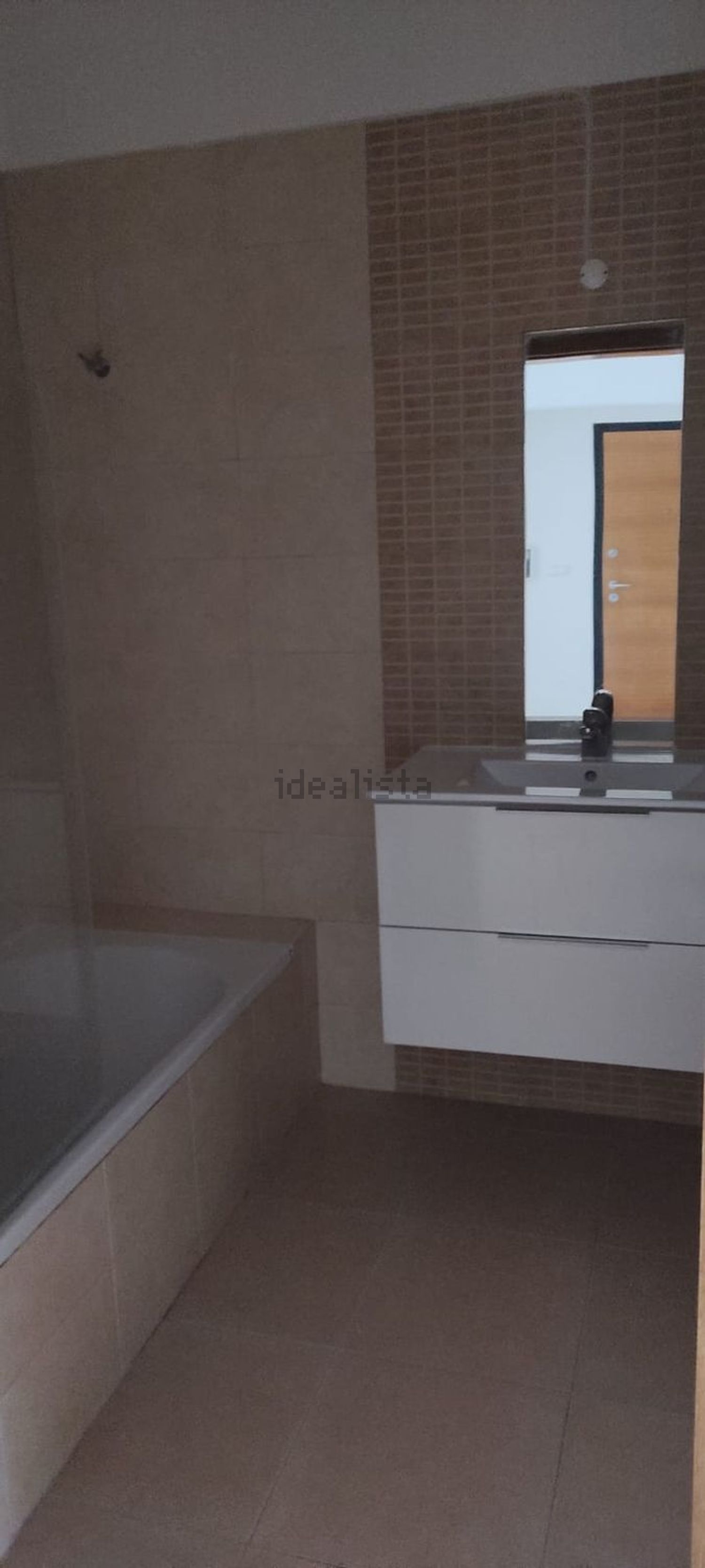 出租公寓 t2在Rua Antiga Fábrica do Tomate, 1 Lt - 卫生间