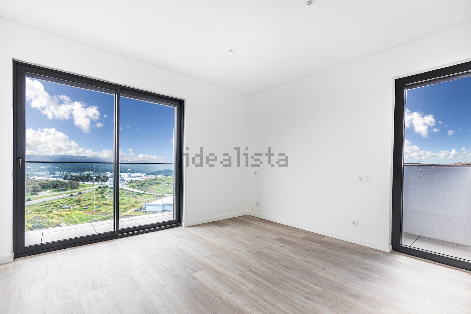 顶层公寓出售在Rua Nicolau Breyner, 9 - 居住