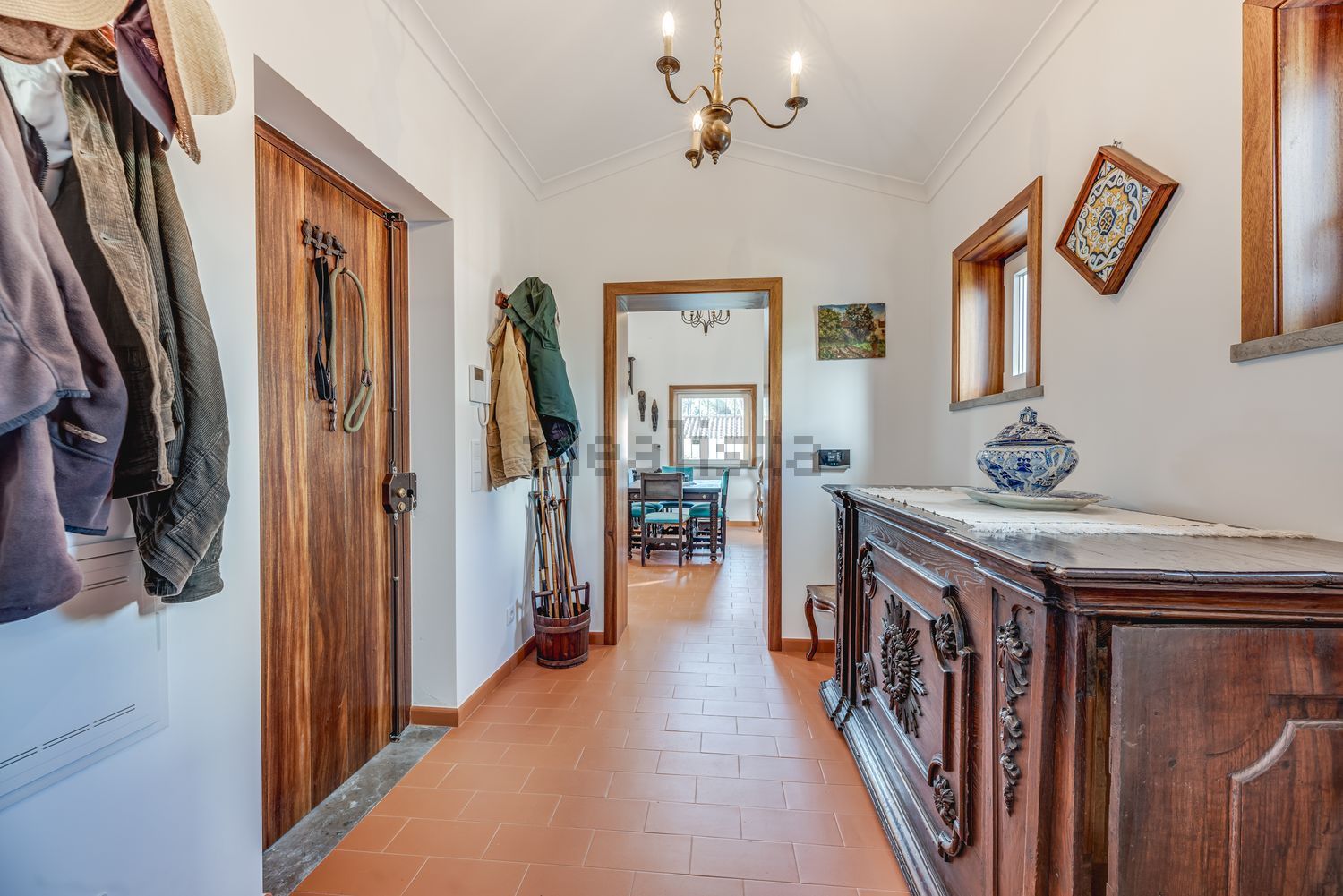 小楼房或独栋别墅出售在Caminho do Rio Touro - 前厅