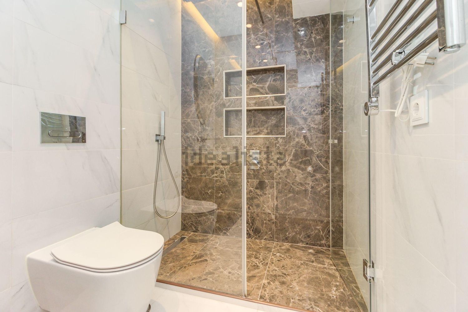 出租公寓 t2在Avenida Conselheiro Barjona de Freitas, 7 - 卫生间