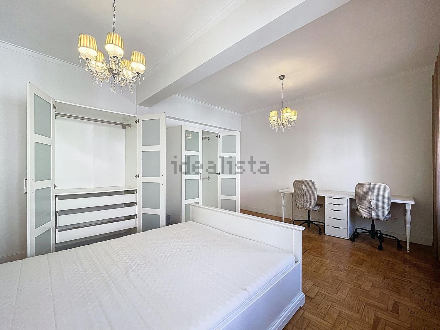 出租房间在Rua do Município, 13 - 卧室