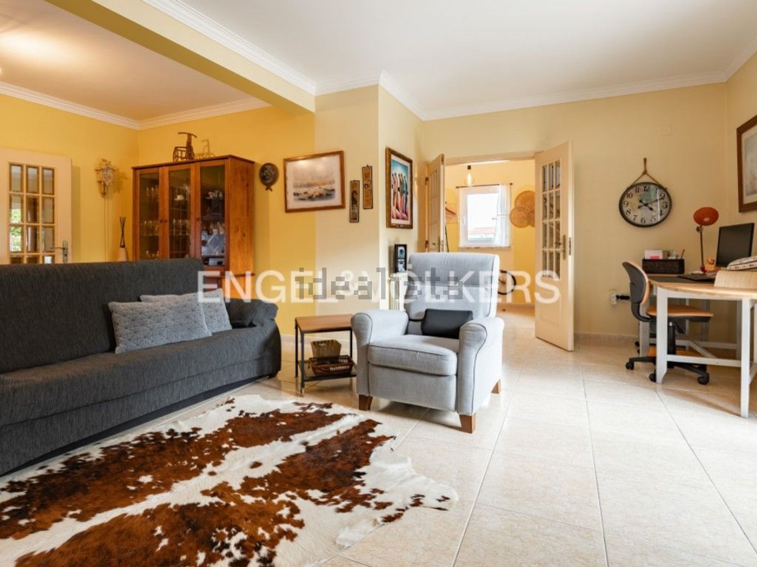 小楼房或独栋别墅出售在Caparica e Trafaria - 客厅