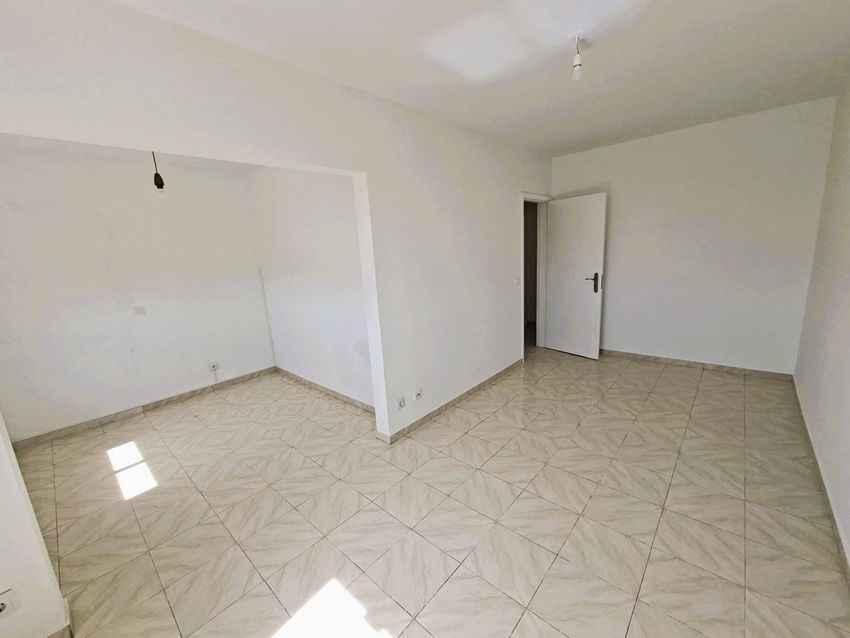 出租公寓 t4在Praceta Maria Helena Vieira da Silva