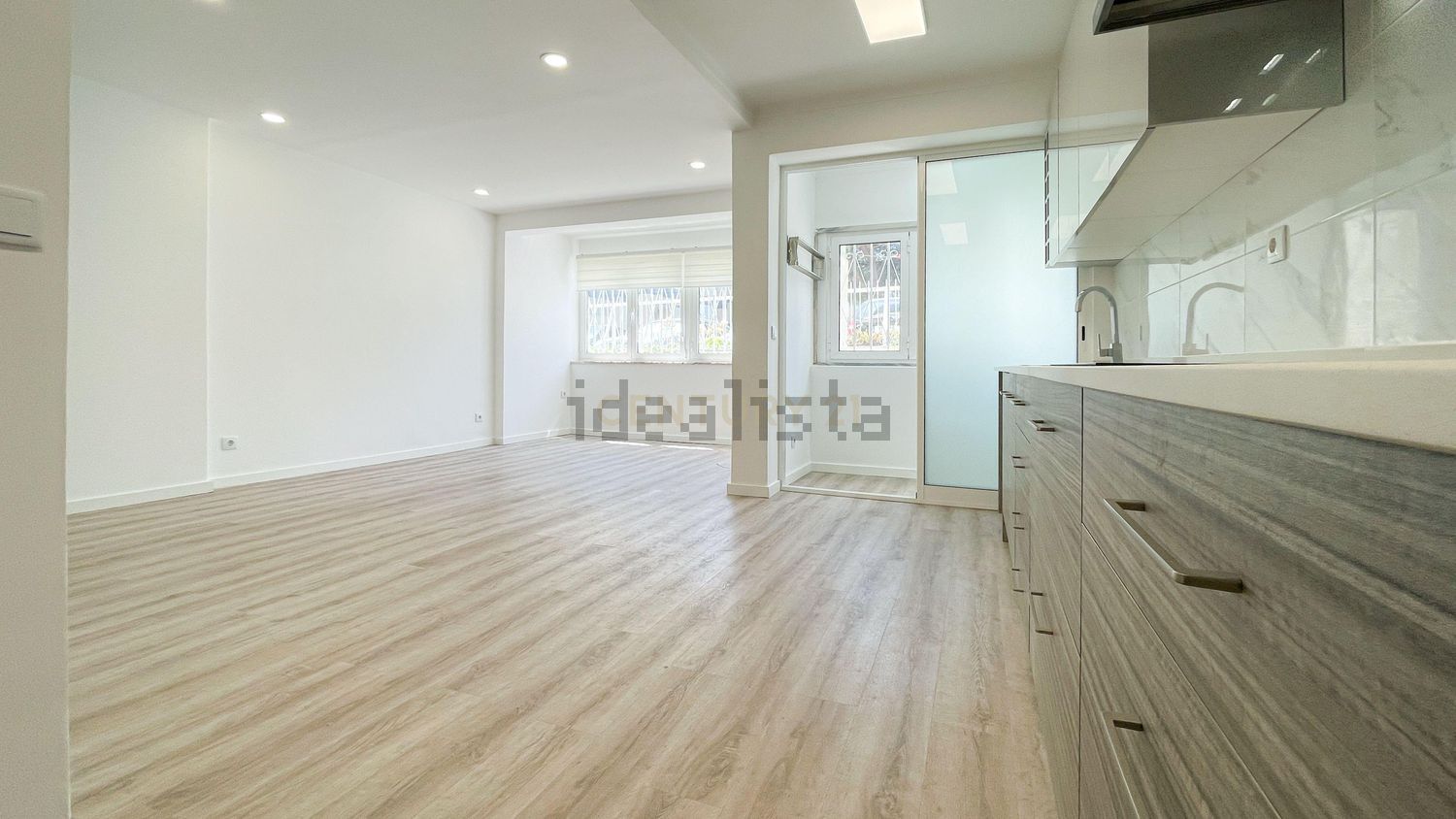 出租t0（单人公寓）在Rua Fernando Pessoa, 58 - 居住