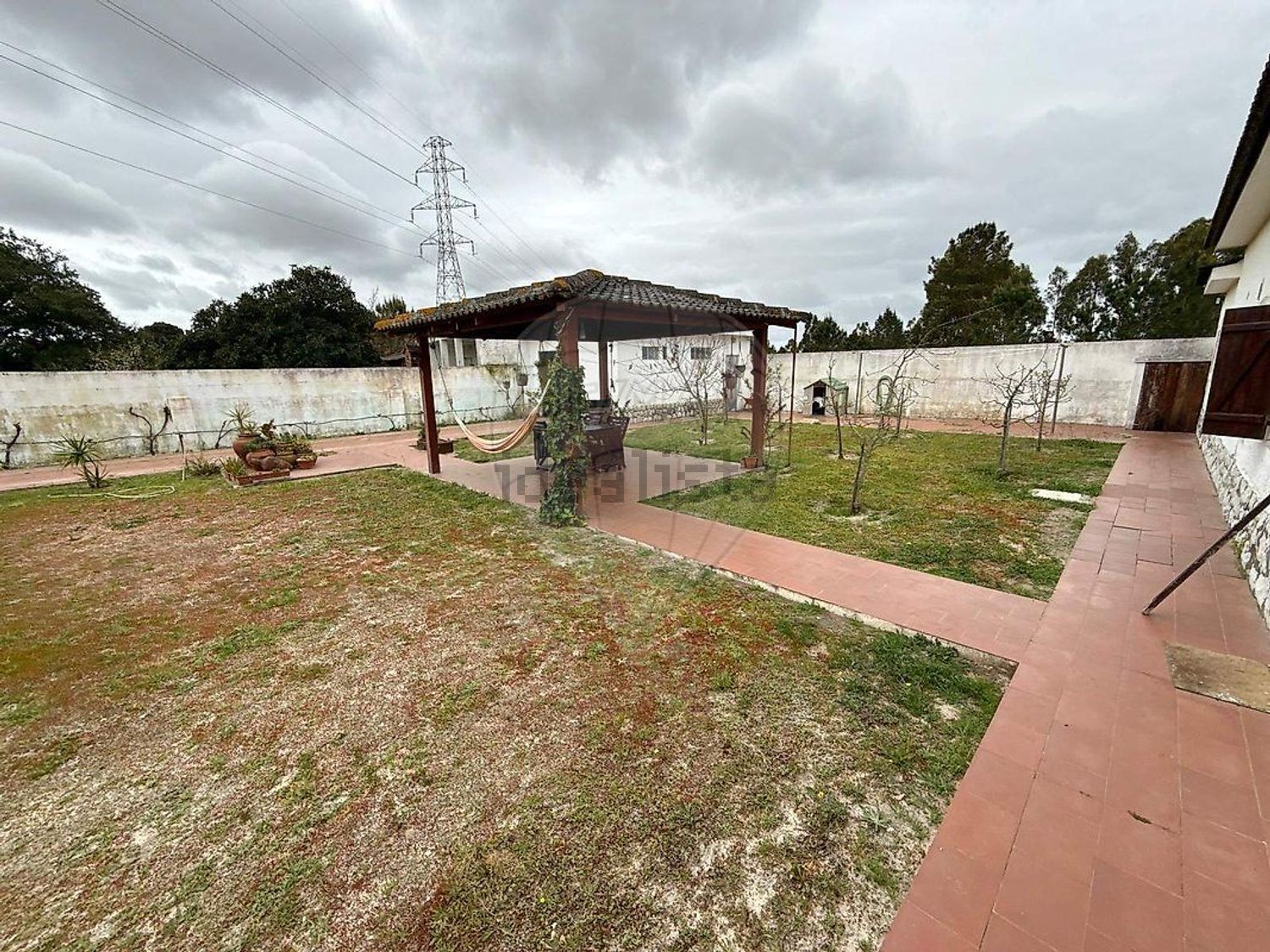 小楼房或独栋别墅出售在Rua 18 - 外立面