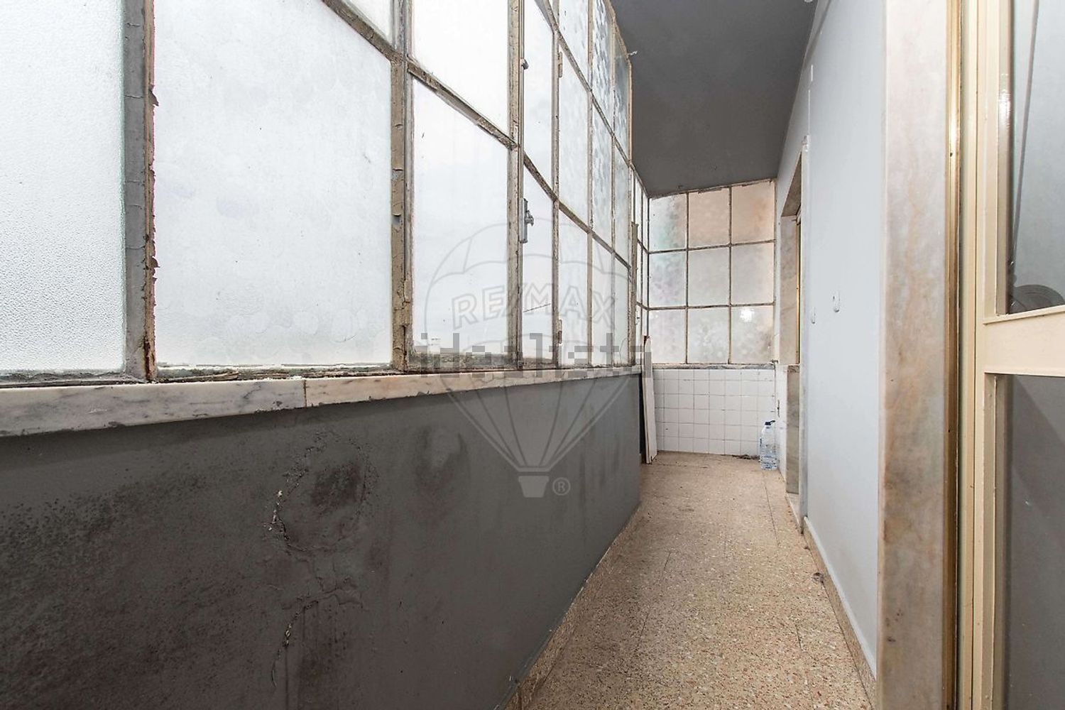 公寓 t2出售在Rua João de Deus - 过道