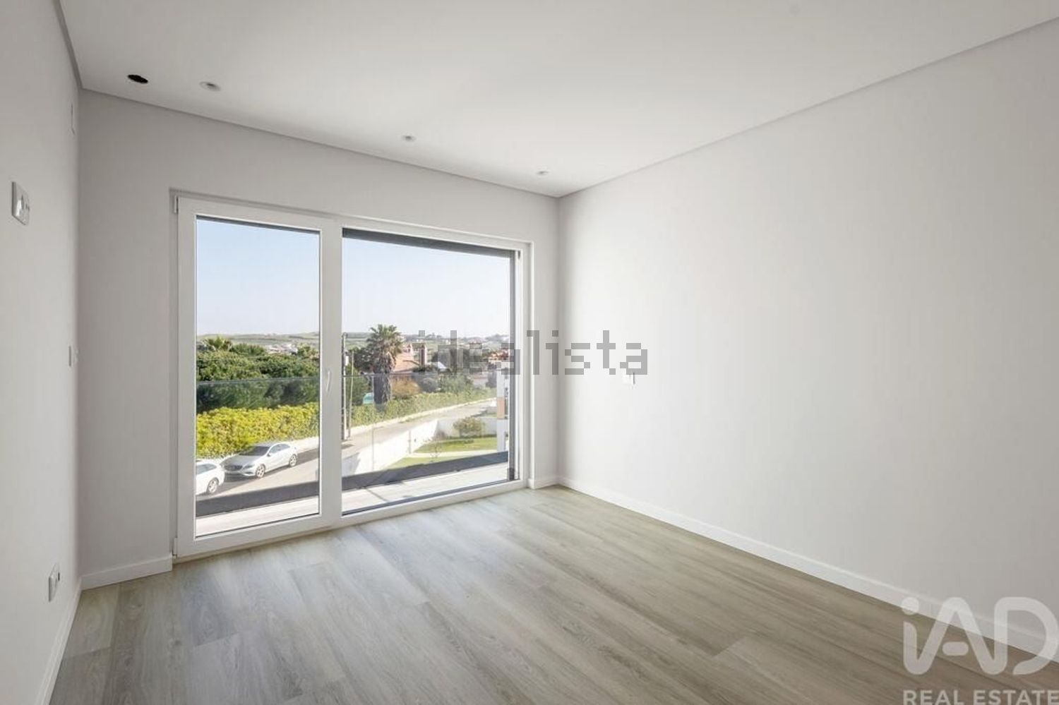 小楼房或独栋别墅出售在São Pedro da Cadeira - 卧室