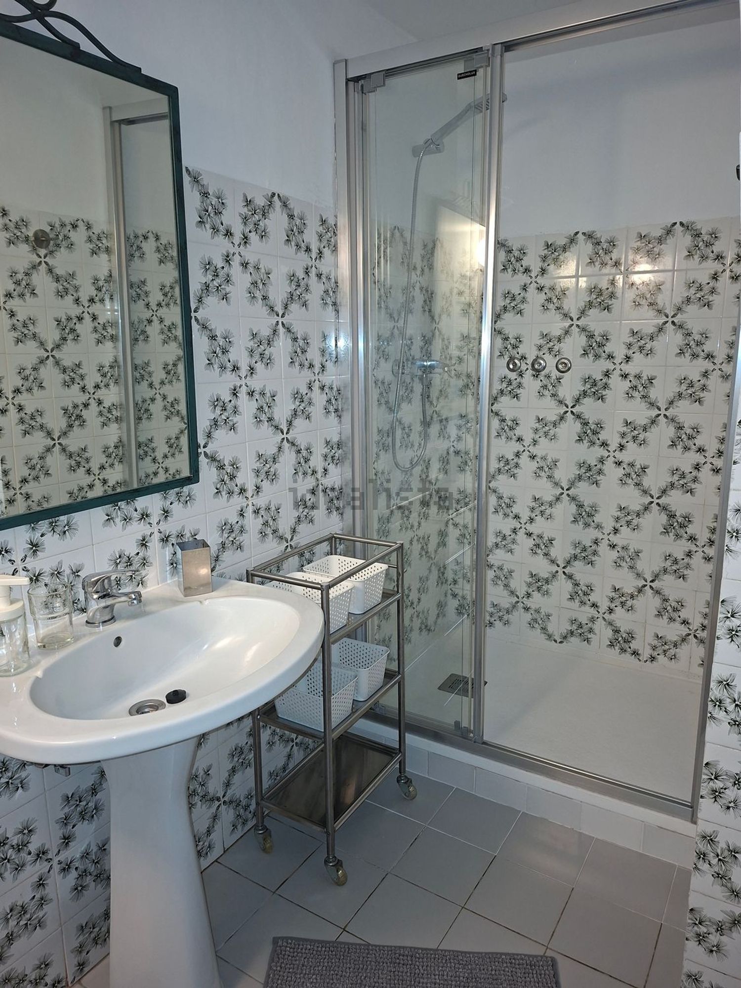 出租房间在Rua Bento de Jesus Caraça, 17 - 卫生间