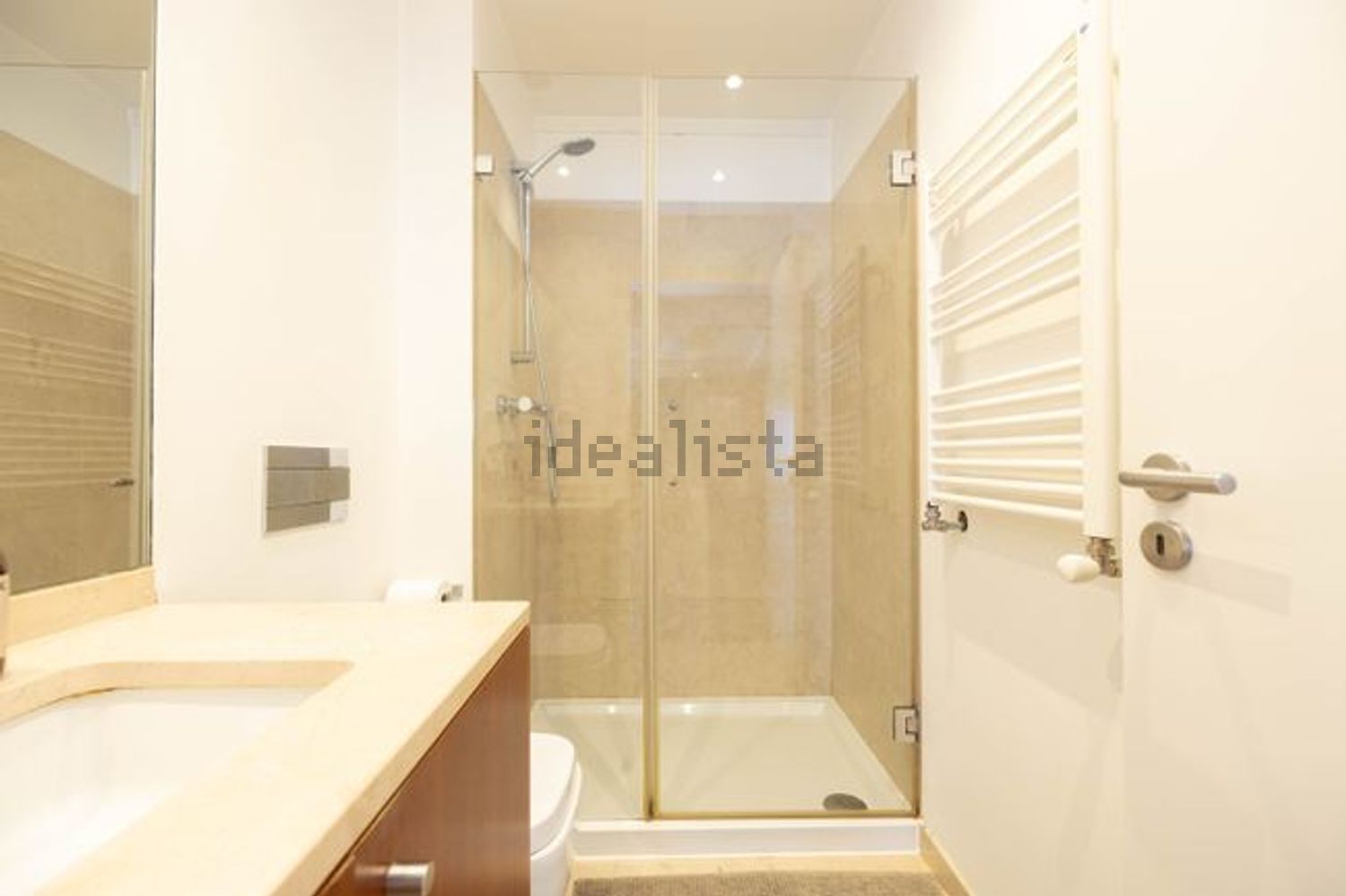 公寓 t2出售在Rua Maria Brown - 卫生间