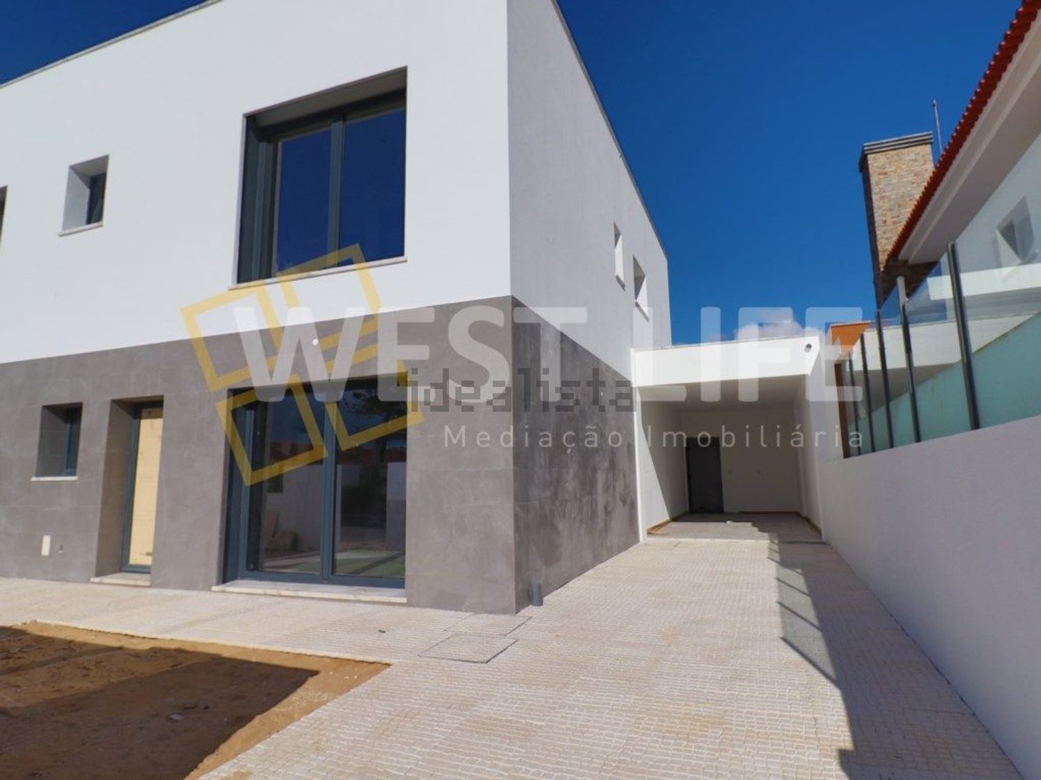 小楼房或独栋别墅出售在Centro - 外立面