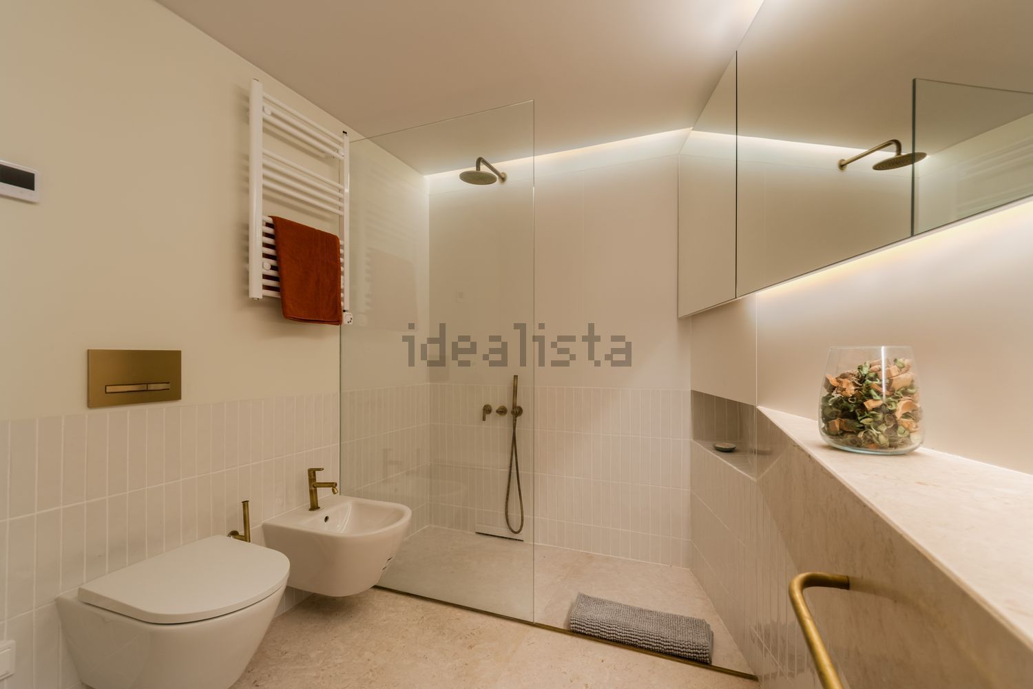 出租公寓 t1在Rua do Telhal, 72 - 卫生间