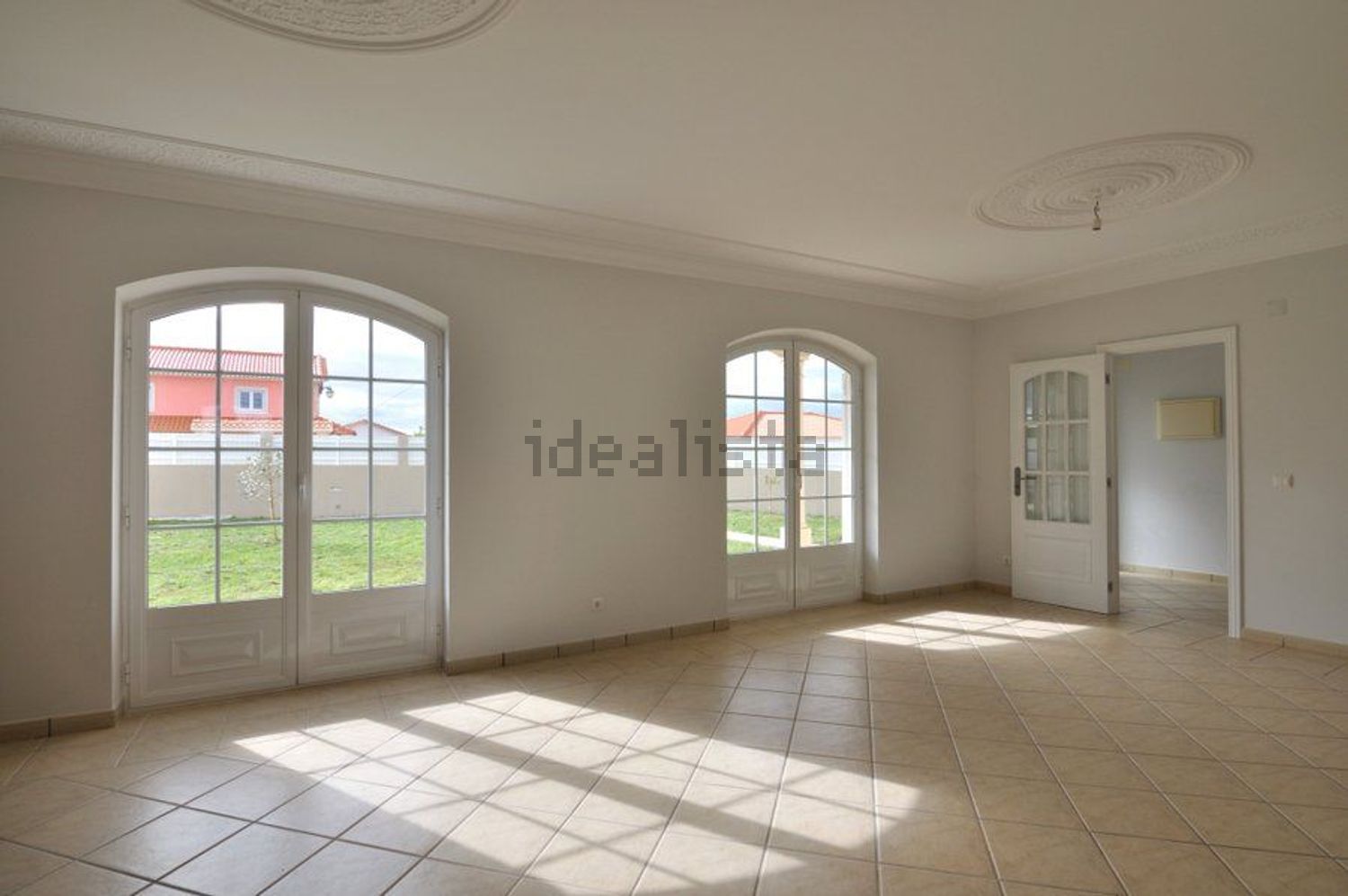 出租小楼房或独栋别墅Peral, 2550 - 居住