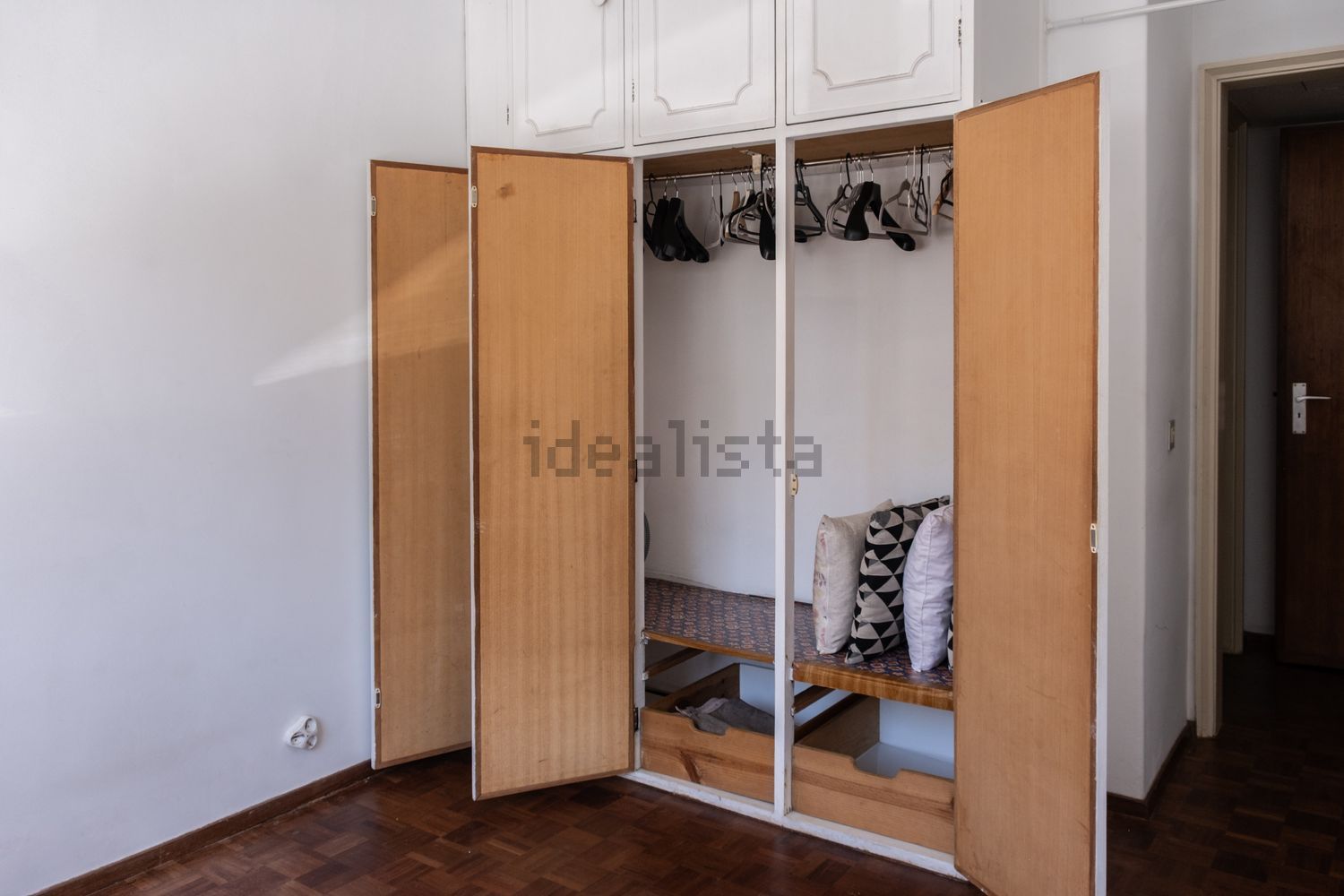 出租公寓 t1在Avenida Embaixador Augusto de Castro, 12 - 试衣间