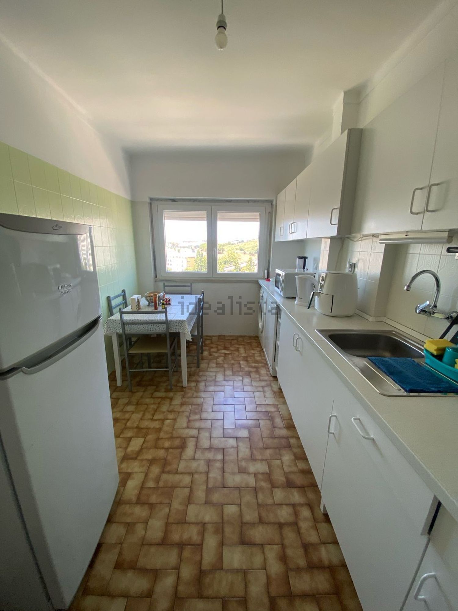 出租房间在Rua Peixinho Júnior, 9 - 厨房