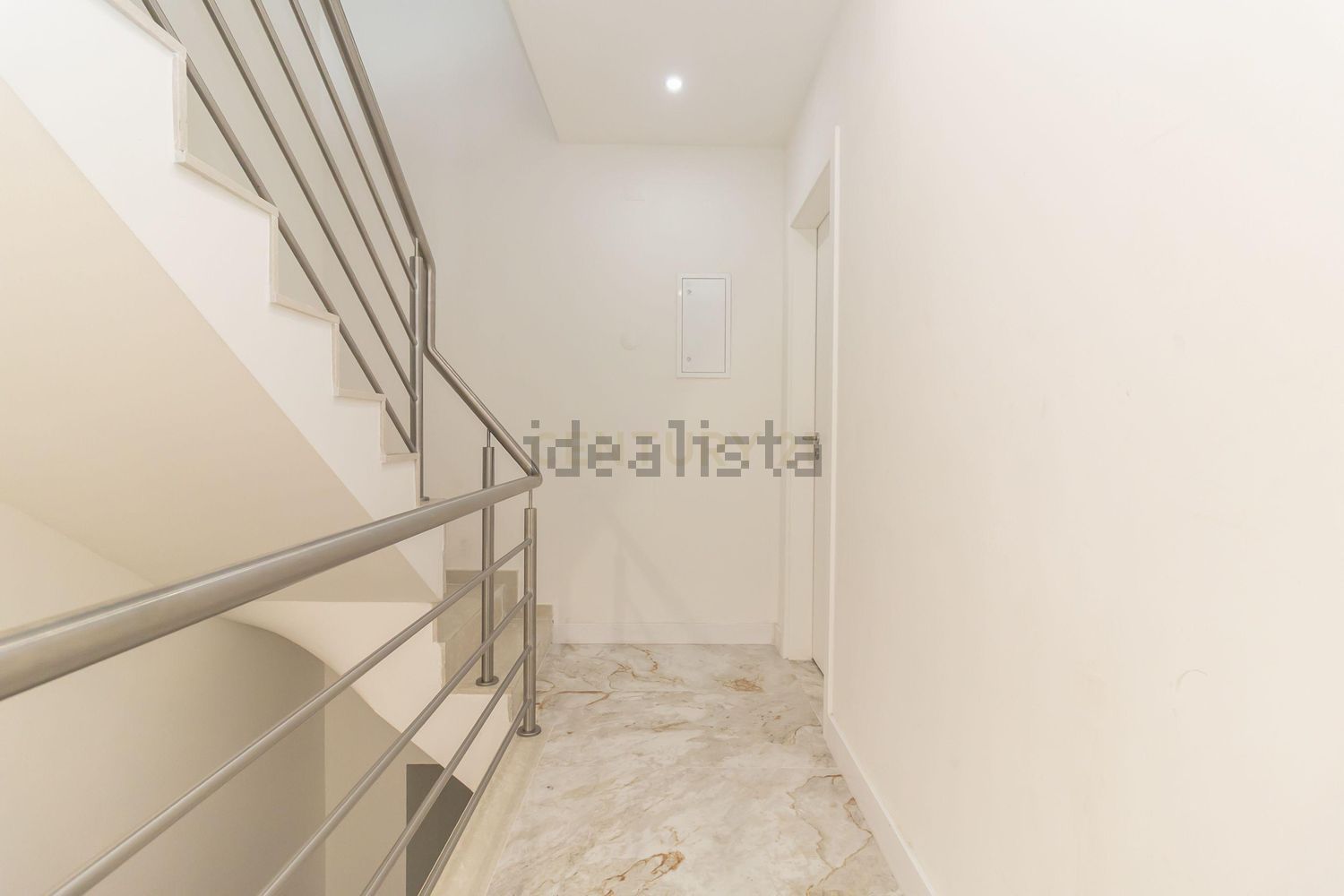 小楼房或独栋别墅出售在Avenida do Canto do Pinheiro - 详情